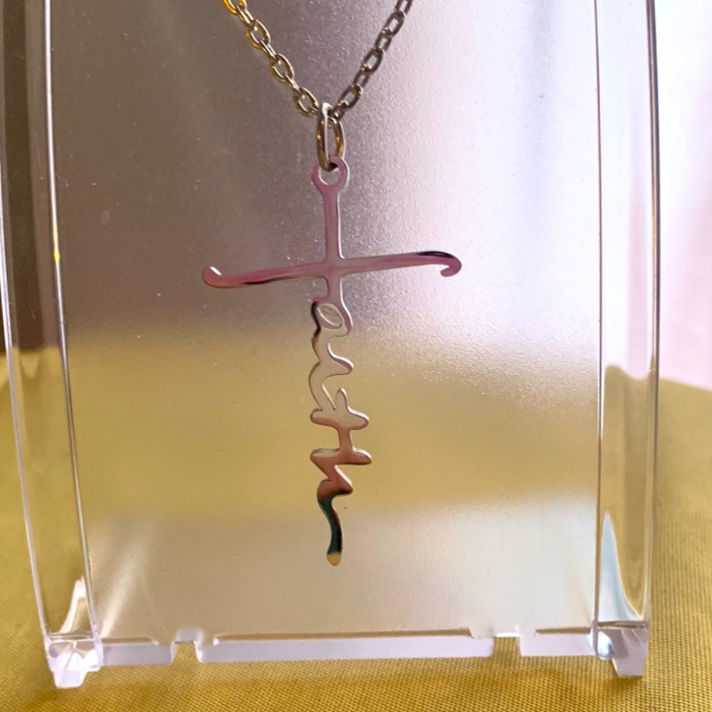 "Faith" necklace